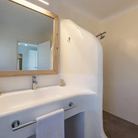 Spectacular 14 Bedrooms Vibhu Private Jacuzzis