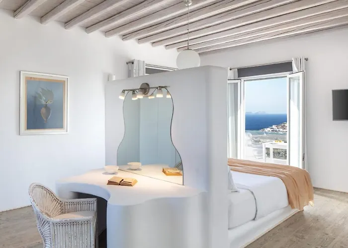 Spectacular 14 Bedrooms Vibhu Private Jacuzzis *